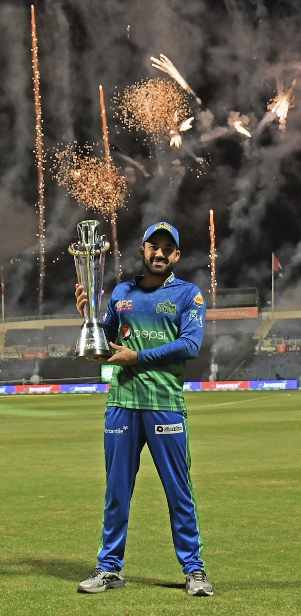 Saqibca's tweet image. Oh lagdi Lahore dee see 😕

#PSL6final