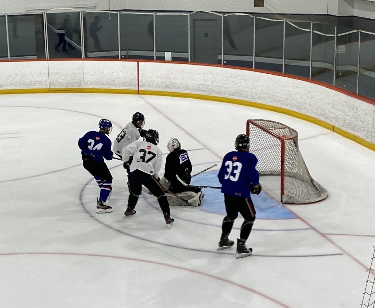 VWGiants_aaa's tweet photo. Competitive games over the past two evenings. Good mix of skill and grit.  We are back at it Monday evening. https://t.co/r0ai0D4iFG