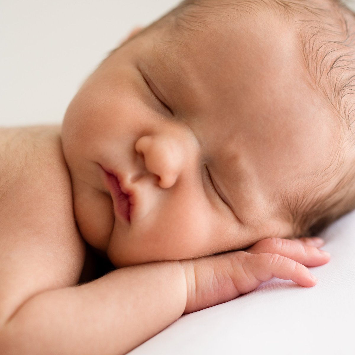 y_volar's tweet photo. Diminutas partes del cuerpo tan sumamente perfectas
#yvolar #newborn #fotografiareciennacido #newbornphotography #reciennacido #familia #family #whitephotography #bebe #madrid #aranjuez https://t.co/VURl2VrbM5