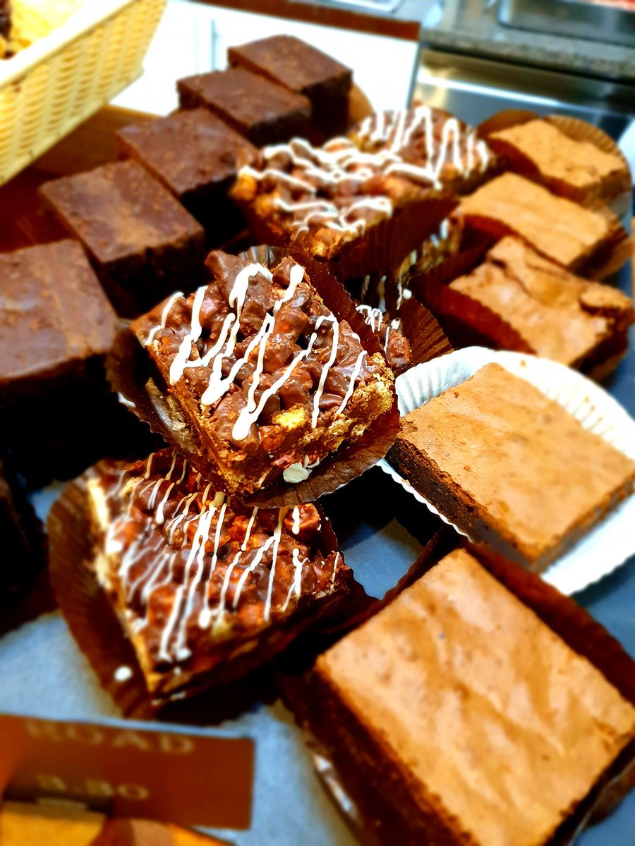 Your Friday Chocolate Fix is here!

#BakedCitywest #BakedRathmines #BakedDundrum #chocolate #friday #treats