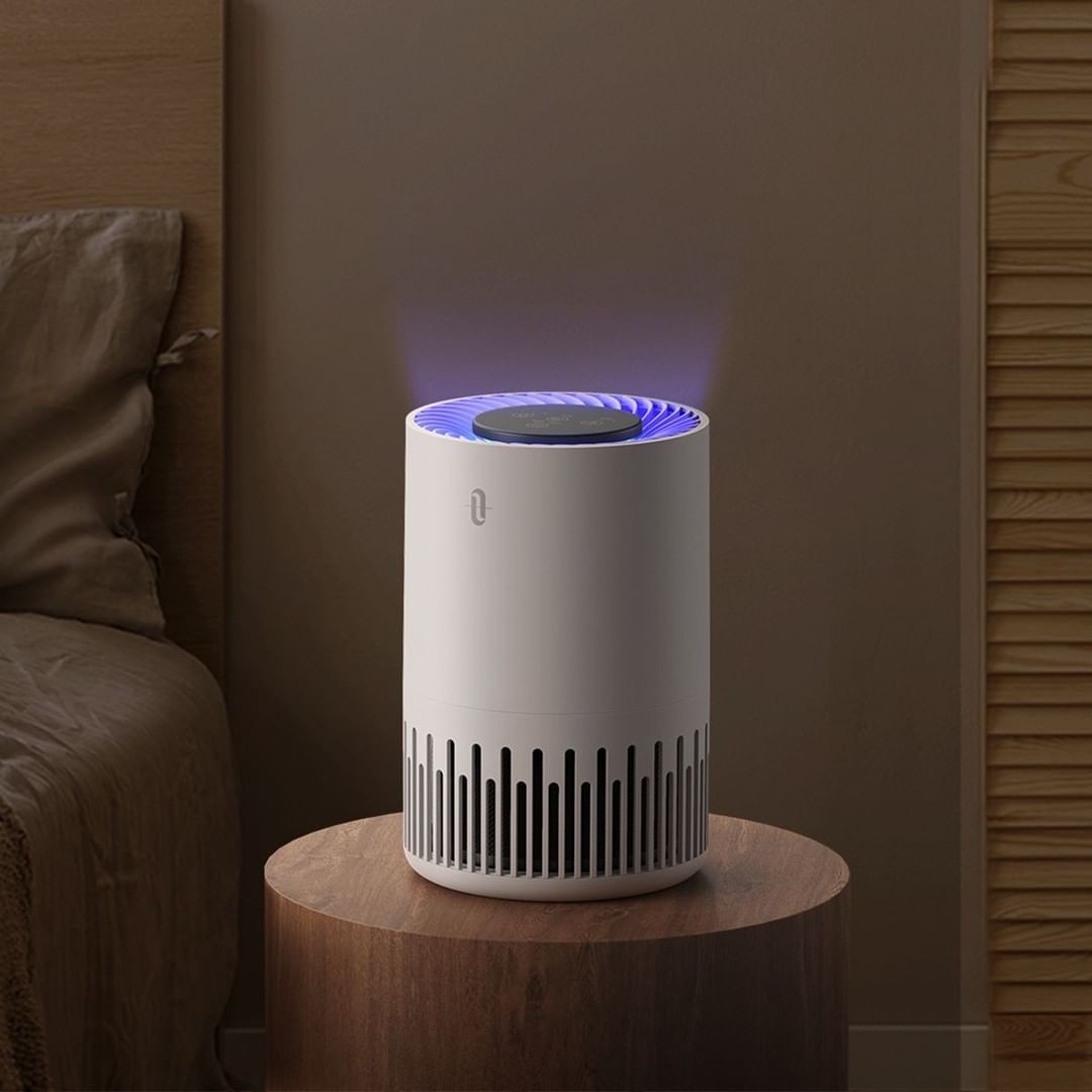 With Covid-19 around there’s never been a better time to keep the air around you pure and germ-free 🦠🚫 The TaoTronics Air Purifier does just that with one touch 💫