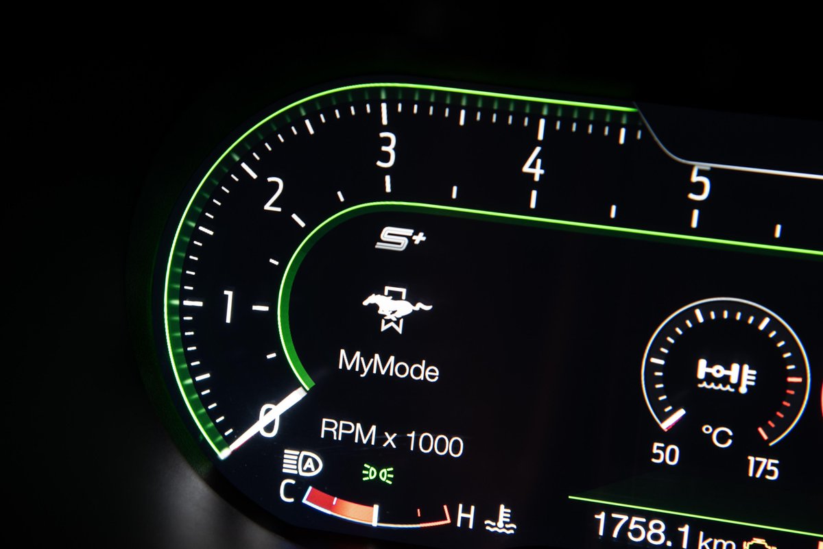 FordSouthAfrica's tweet photo. Enhancing the thrilling driving experience, #MustangMach1 offers unique Sport and Track Driving Modes as well as special Track Apps, including accelerometers, acceleration timer and Launch Control features. https://t.co/gqOWdFcuR2