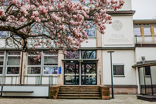 FRIAS_UFreiburg's tweet photo. Great opportunity for #postdocs of all disciplines, working in the field of #sustainability #research! Apply now to become a member of @UniFreiburg's Young Academy for Sustainability Research 🍃, funded by #EvaMayrStihlStiftung. Apply before 11 July 👉 https://t.co/z0FFFHOV4o https://t.co/CJmgY1eg1H