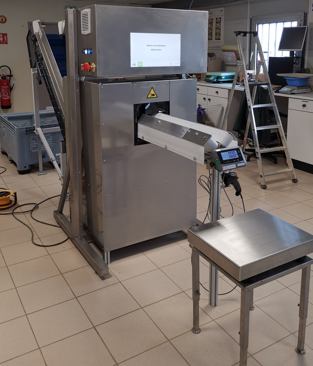 ArvalisHdF's tweet photo. La #digistation en action : le compteur automatisé de germes 🥔 a été livré cette semaine !
Une vraie innovation, fruit de plus de 2 ans de travail avec #eurocelp, pour pouvoir évaluer encore et toujours plus l'efficacité de moyens visant à limiter la germination des tubercules🥔 https://t.co/jZfzsRfcNx