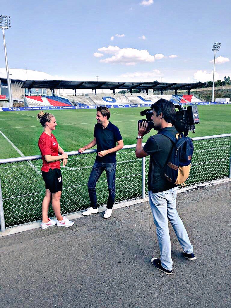 arnaudbonnin's tweet image. CANAL+ et moi, c'est fini...

J'y ai appris, grandi, vibré, vécu plein d'aventures géniales, rencontré quelques merveilleuses personnes.

C'est de cela dont je veux me souvenir.