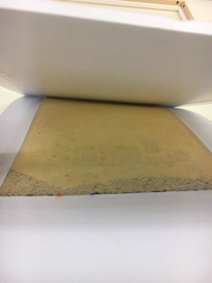 Amf_pt's tweet photo. Preparing drawings for an exhibit is one of my favorite things. But dismounting them when they are poorly mounted is another story. Always the evil tape...
#tapeisevil #paperconservation https://t.co/Mpfkju1N3t