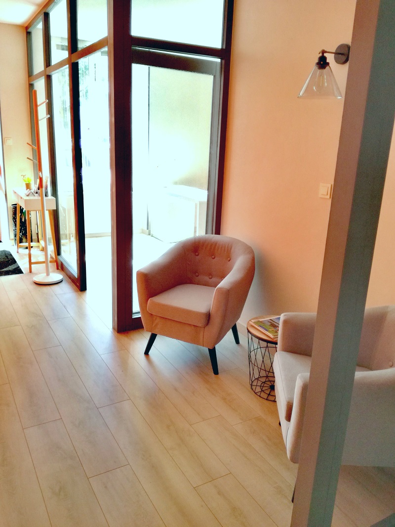 cowburo's tweet photo. 🔍 Vous êtes à la recherche de vos futurs #bureaux en Vendée ?
Rejoignez l'espace Le 118, à la Roche-sur-Yon.
1 poste de travail est disponible dans un #bureau cloisonné. Organisez vite une visite avec l'hôte 
👉  https://t.co/1i5vzmMIe7

#vendée #bureaux #immobilier #coworking https://t.co/geVvVJXbsV