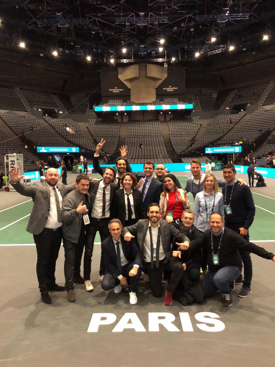 arnaudbonnin's tweet image. CANAL+ et moi, c'est fini...

J'y ai appris, grandi, vibré, vécu plein d'aventures géniales, rencontré quelques merveilleuses personnes.

C'est de cela dont je veux me souvenir.