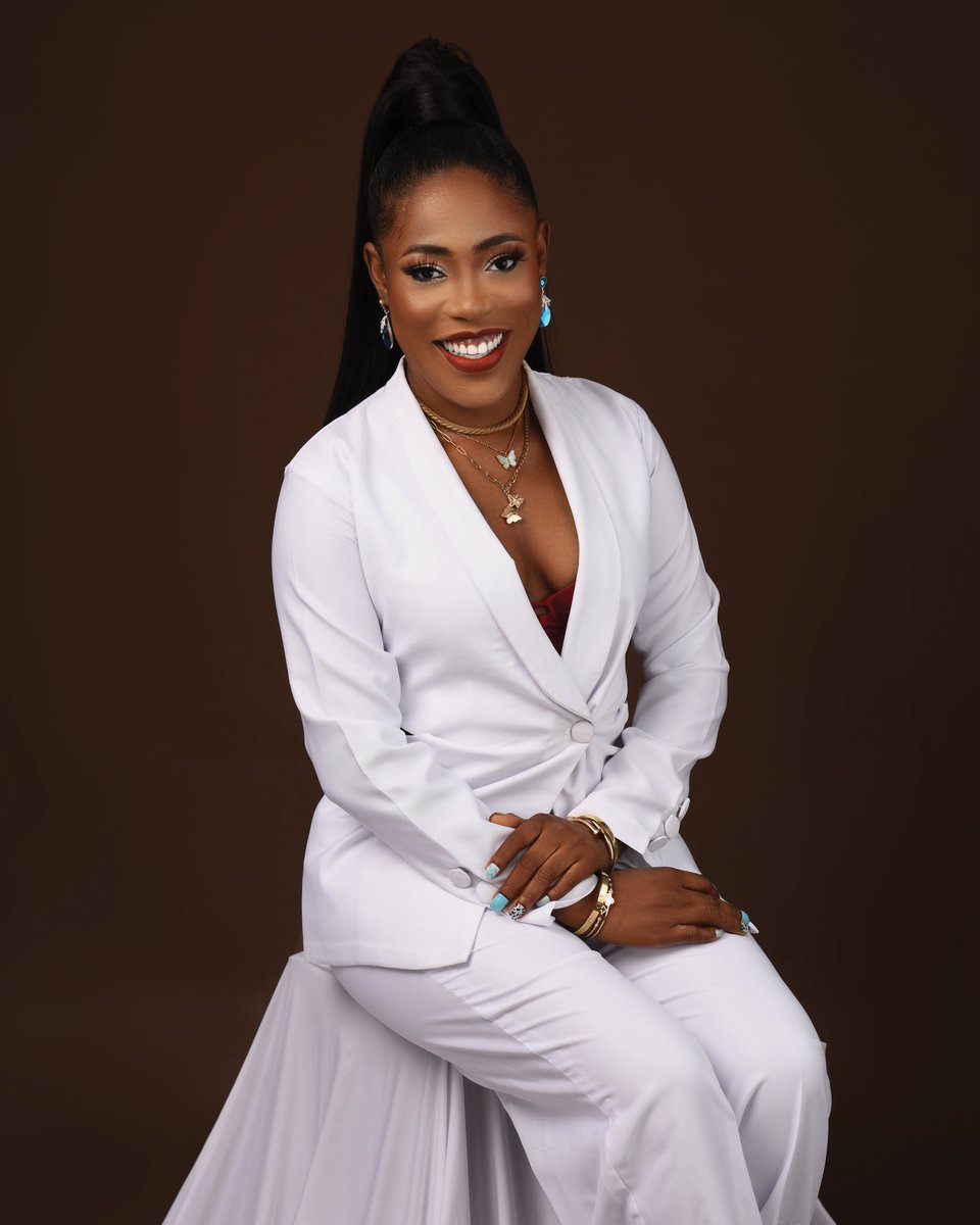 Jemma_jayy's tweet image. Yo! fuck shit! It's my sister's birthday guys! my heart is so full of joy.
Queen of all beauties @matilda__xx😘😘😘.
Happy Birthday Sis 💙 Ilysm