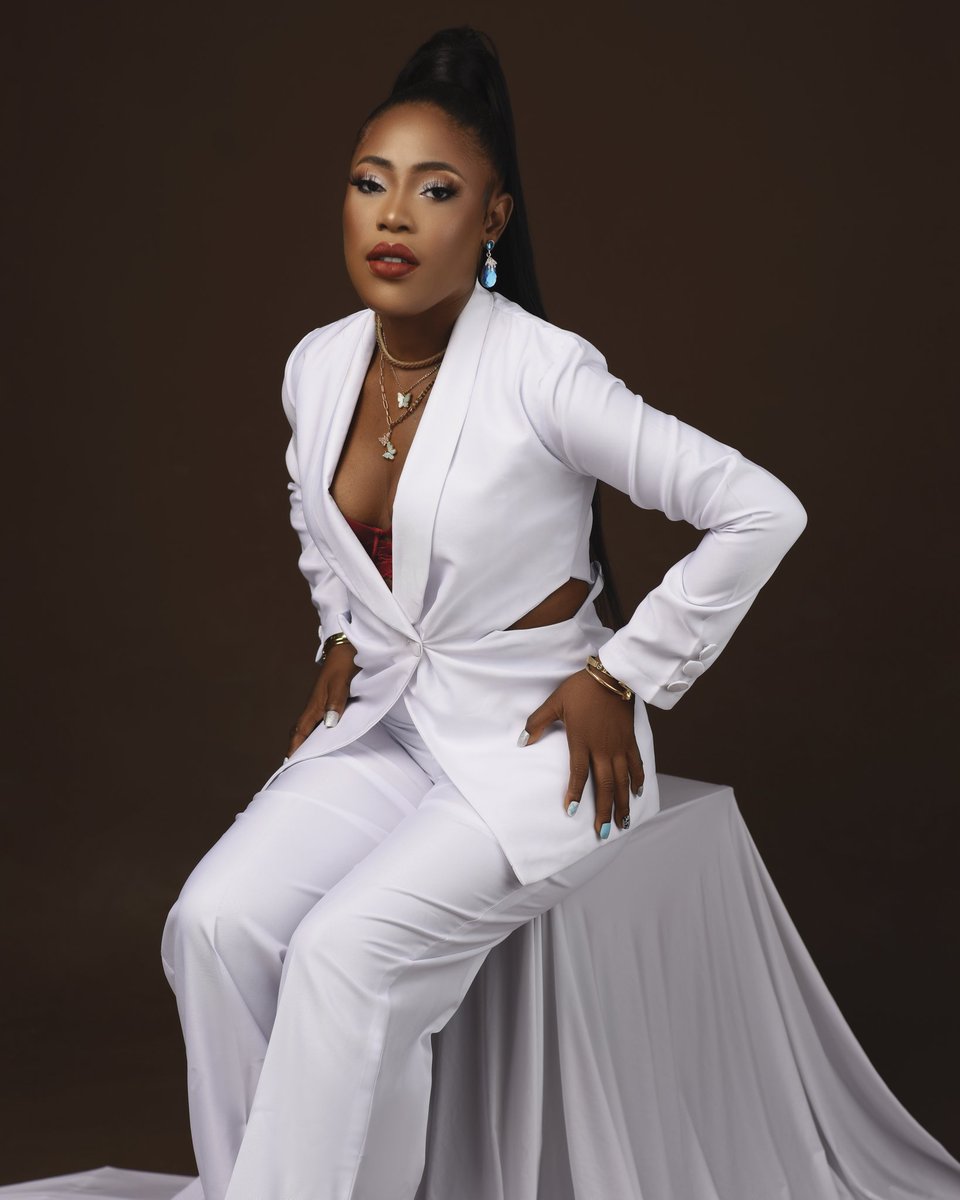 Jemma_jayy's tweet image. Yo! fuck shit! It's my sister's birthday guys! my heart is so full of joy.
Queen of all beauties @matilda__xx😘😘😘.
Happy Birthday Sis 💙 Ilysm