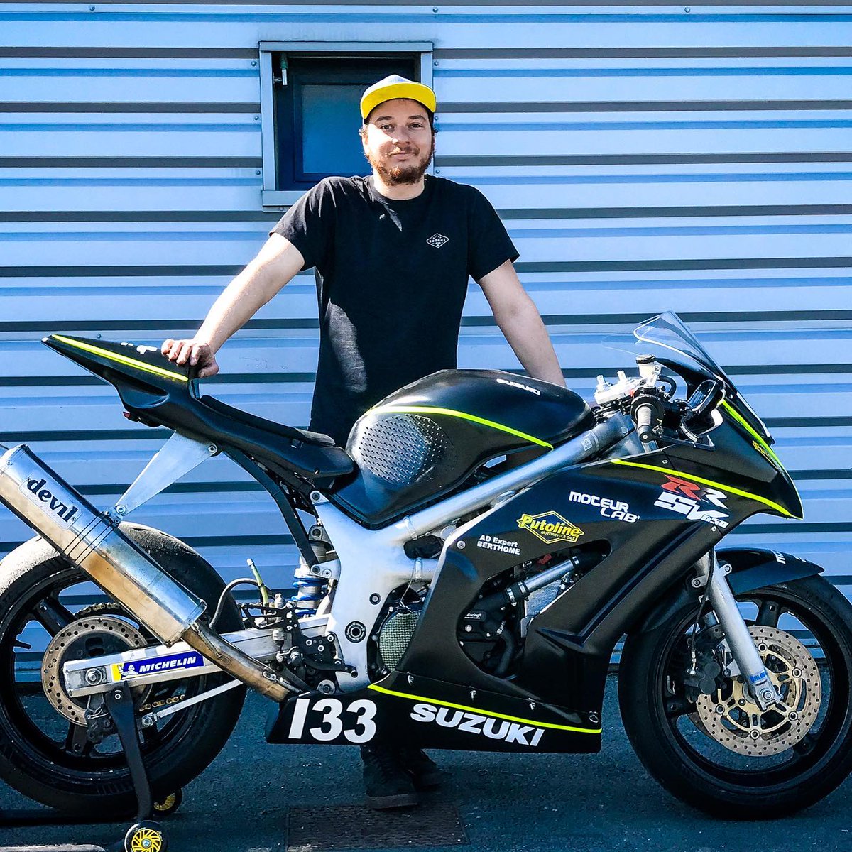 CgnFrance's tweet photo. [SPONSORING CGN MOTO] 🏁

Notre pilote Hugo Nouzille reprend les commandes de sa Sv650. Il sera sur le circuit de Circuit Paul Armagnac de Nogaro pour la seconde course de la coupe @sportwin_info Catégorie TWINFAST. 🏍=

#Racing  @Putoline #sportwin #sportmoto #twinfast https://t.co/XhoSrtzpWJ
