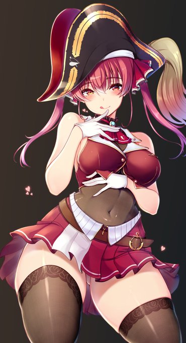 自分が望んで描いた差分がこちら。服なかったほうがえっちかなぁ…どうしようマリン…せや!全部描こう!!という感じの頭悪い流れで描きました。めっちゃ時間かかったけど今でも大好きな一枚☺️ 