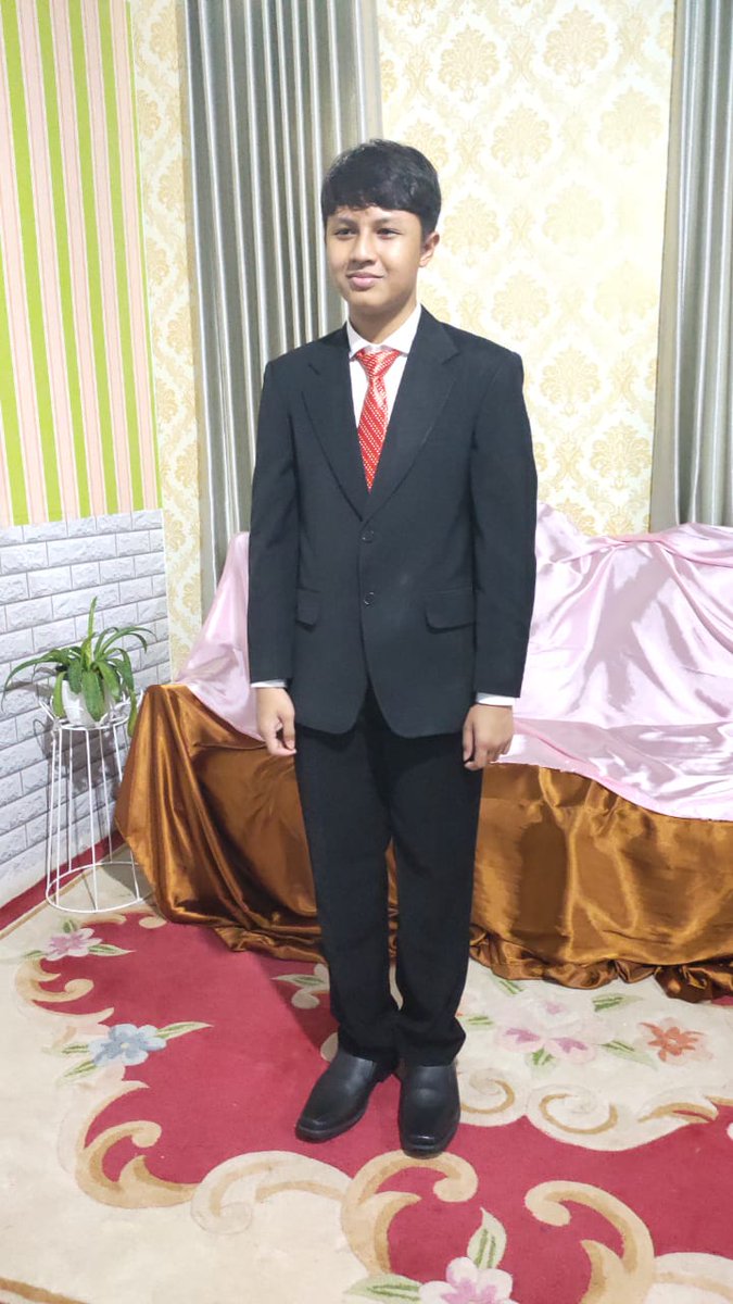 Wisuda #mtspkpjis menuju #SMA
Jadi ABG nih sekarang .....😍😍😍😍😍
#gaskenhayuuk