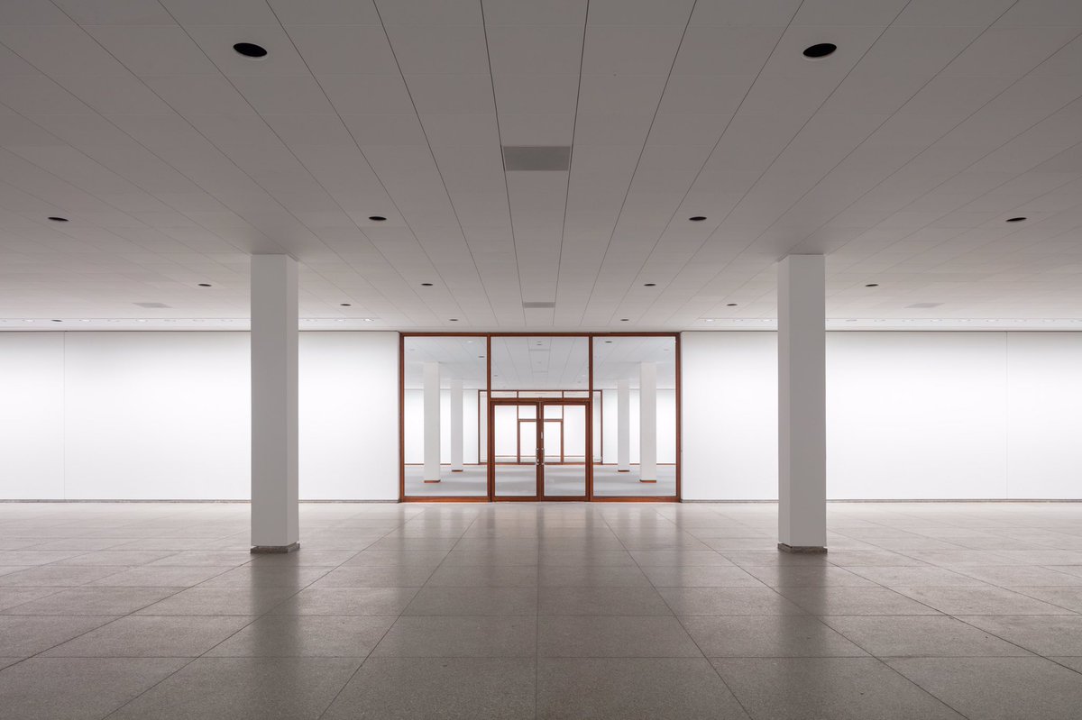 SEIFERTpr's tweet photo. Zum morgigen #TagDerArchitektur: Mies van der Rohes Neue Nationalgalerie Berlin - ausgestattet mit modernster Klima- und Lüftungstechnik von Kiefer Klimatechnik. Ab sofort also ideale Wohlfühltemperatur bei den Ausstellungen. 😎
.
#BerlinNeueNationalgalerie #SeifertPR https://t.co/kJUfZ8Txvp