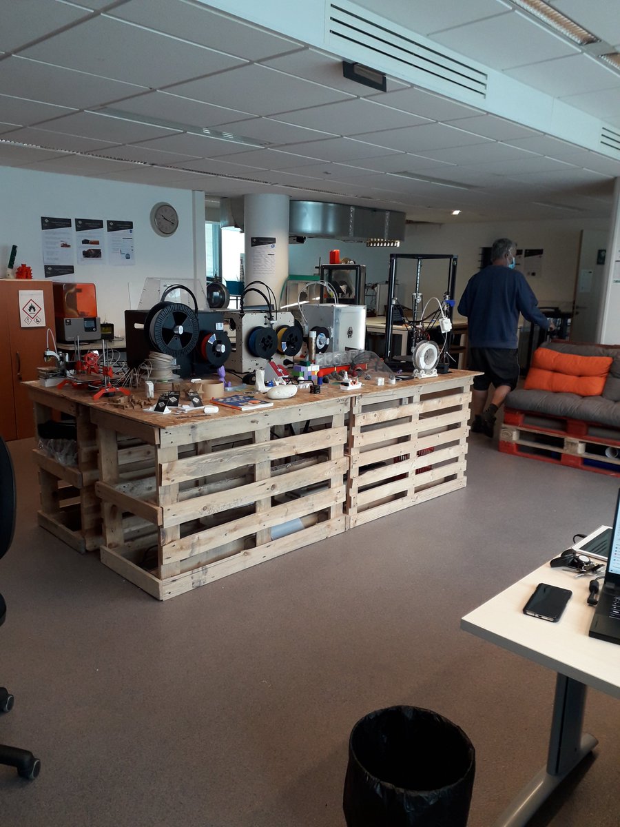 Bonjour à toutes et à tous, 

On y est ! La journée porte ouverte est lancée. L’équipe du fablab compte sur vous pour venir découvrir le milieu du numérique au sein du LH3D fablab. 
Nous vous accueillerons à bras ouverts. 

A tout à l'heure ;)