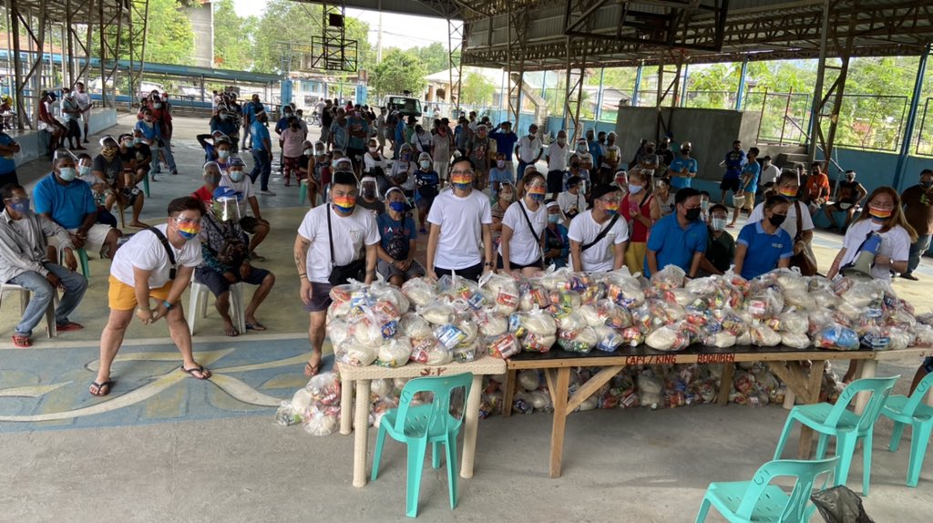 mykapalaran's tweet image. Mahigit sa 400 nating kababayang nawalan ng hanap-buhay dahil sa pandemya dito sa Brgy. San Pablo, Castillejos, Zambales ang ating nahandugan ng tulong mula mismo sa inyo! 

Maraming, Maraming Salamat po mula sa
#TeamProjectGr8 ❤️