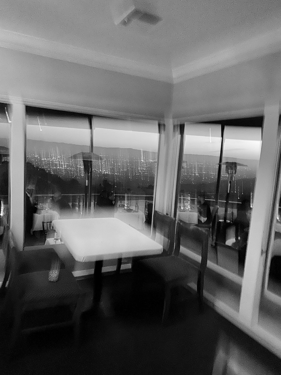 Sunny_hyh's tweet photo. Framed questions, framed answers. Framed thoughts, framed world. Is that why people like to frame themselves on the wall? https://t.co/etf3bXm8BE