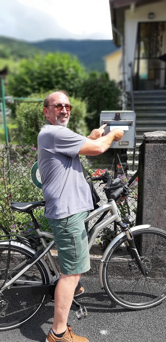 CantonThillot's tweet photo. Aujourd’hui fin de tractage pour notre équipe de près de 60 personnes mobilisées depuis le début de la campagne ! Merci à eux ! #electionsdepartementales #cantonduThillot https://t.co/3F4C08cBlL