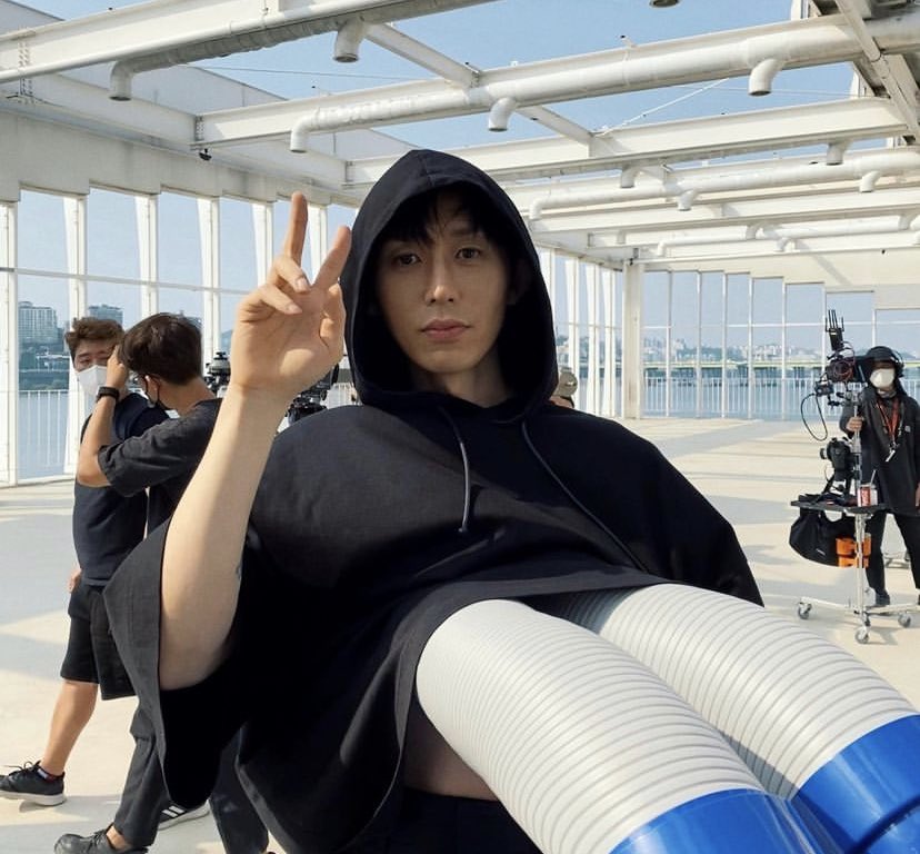 wonjaepics's tweet photo. wonjae cokun mv soon? 🤫

both have been filming today ! https://t.co/uGKj9HBaCN