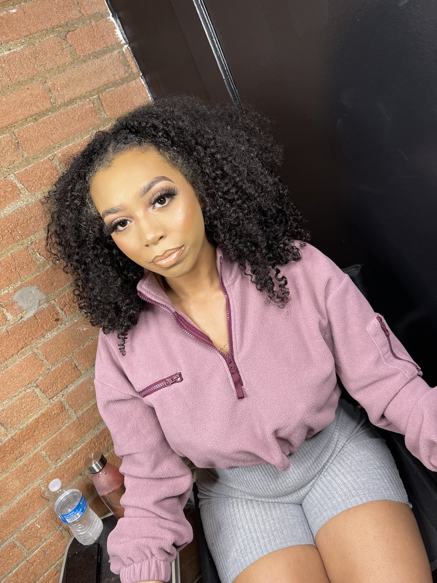 _PrincessCatttt's tweet photo. One of my fav glams from yesterday💕
Follow my makeup page on Instagram @ _MakeupByCat✨
Ill also be back in Houston,Texas from July 9th through July 11th DM me to book!
#MakeupByCat #DallasMUA #HoustonMUA #TravelingMakeupArtist https://t.co/wSy49yVU6Q