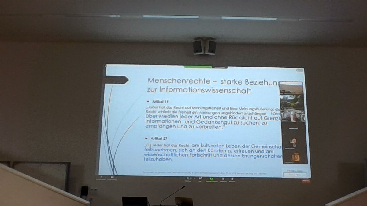 EjtnaMic's tweet photo. Claudia Lux (HU Berlin)
skizziert den informationswissenschaftlichen Diskurs zu Menschenrechten in einer digitalen Gesellschaft (mit Credits an @hobohm) und plädiert für einen stärkeren Fokus auf MR in InfoWiss und Informationspraxis #SympHCH #InfoWiss #verantwortung https://t.co/6oVhdJh3Vt