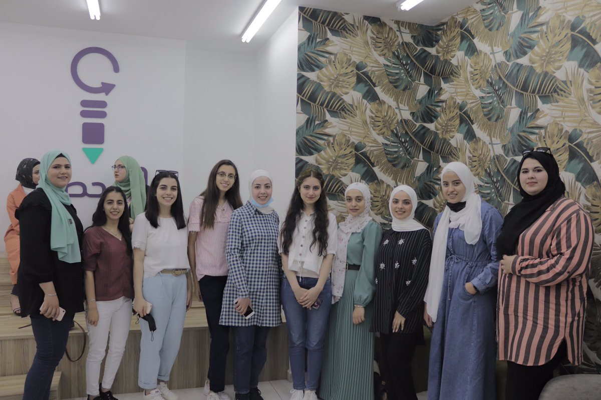 IEEE_Najah's tweet photo. لقطات من فعالية اليوم العالمي للنساء في الهندسة التي استضفنا خلالها المتحدثات المميزات في مكتب المحطة ... نشكر كل من حضر ونشكر طاقم المحطة🥰❤ https://t.co/X2jUlLUoDY