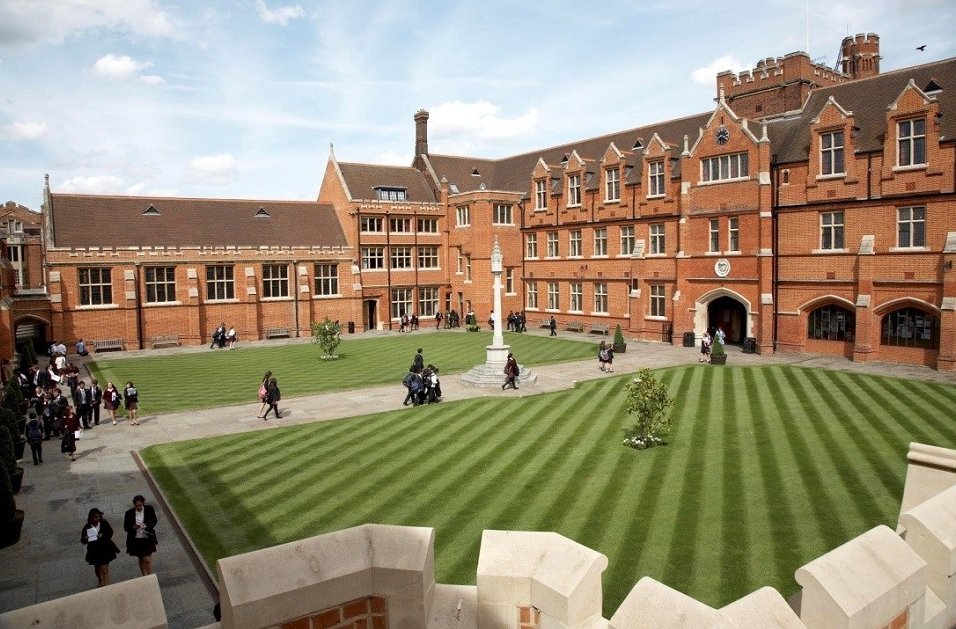 Read about how we worked with Bancroft's school to change the food offering to their students and improve service efficiency.
ow.ly/7YAS50ETRt6

#Food #Catering #School