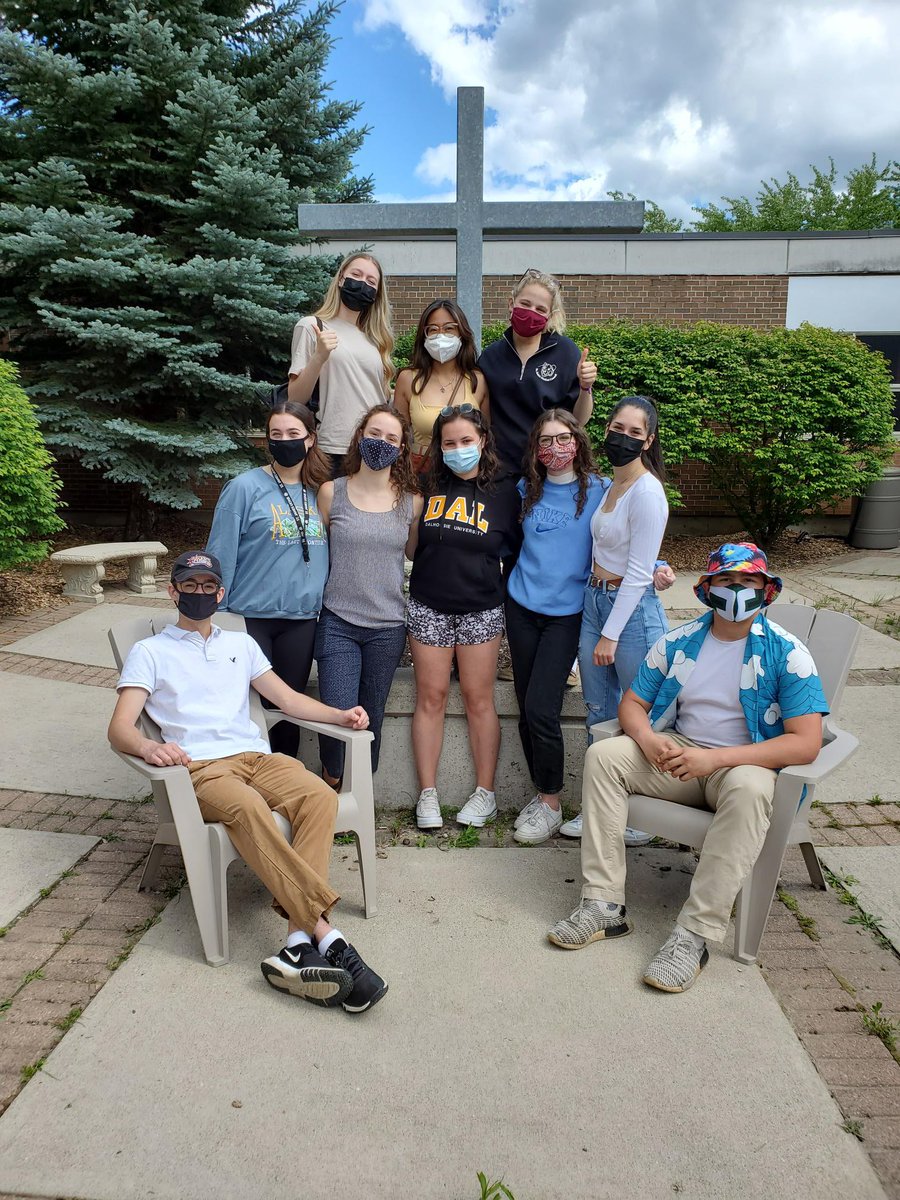 Shout out to the best student council a student trustee could ever ask for! ☺️ <a href="/lionsnewstoday/">St. James CHS</a> <a href="/stjstudentcoun1/">stjstudentcouncil</a>
