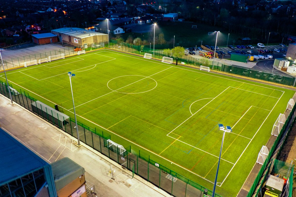 The #PL is funding defibrillators at thousands of grassroots clubs and facilities to save the life of someone experiencing a sudden cardiac arrest

More than 2,000 sites will benefit from this PL investment, with the first 1,000 units delivered for the start of the 2021/22 season