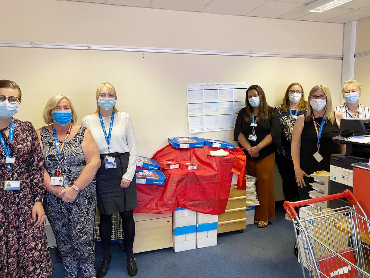 👏🏼💪🏼 Final Day of #BonesRUs week - 60 surgeries in total. Huge thanks to my outstanding admissions, admin, management staff for making it all possible. <a href="/Pennymccool1/">Penny mccool</a> <a href="/RoxanaDinka/">Roxana Dinka</a> <a href="/christinepether/">christine pethers</a> PIZZA!!🍕 lunch all round, courtesy of <a href="/vemulapalli001/">krishna vemulapalli</a> 😃