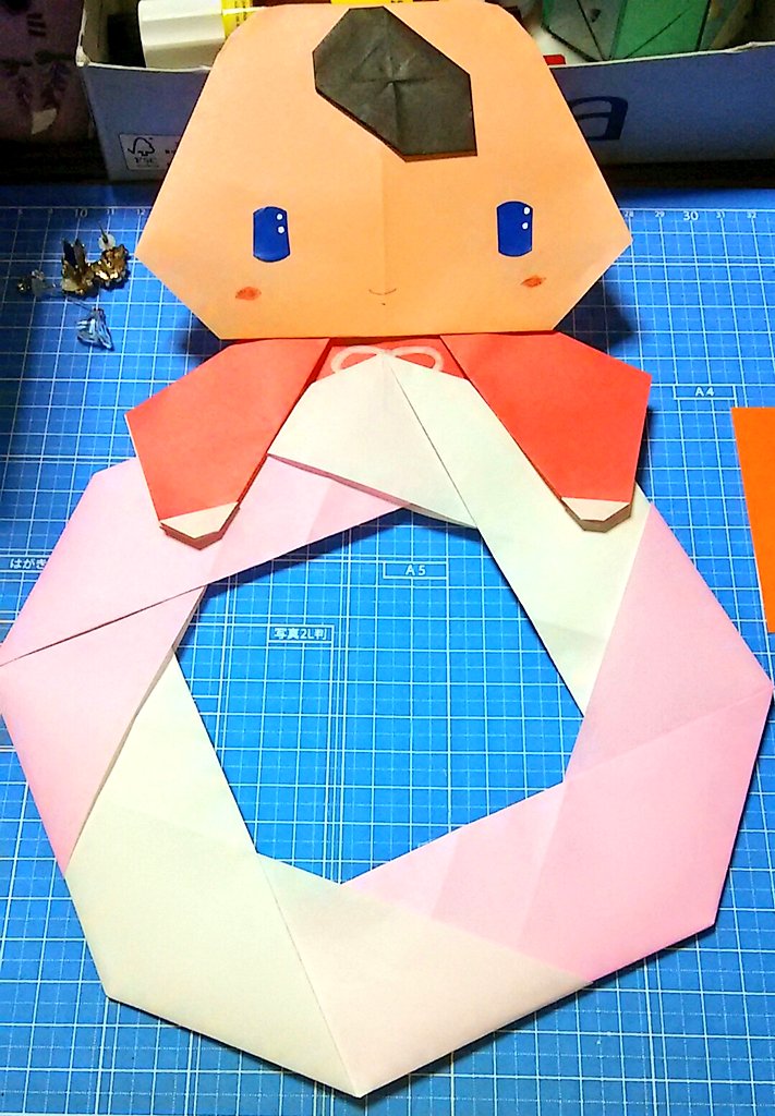O Xrhsths しおりん Sto Twitter 17 5センチの折り紙を使い だーちゃんさんの作品 ひょっこりベビー 赤ちゃん とカミキィさんの作品 浮き輪リースを動画を見ながら折ってみました Kamikeyorigami Dachan2525 カミキィ だーちゃん オリジナル 折り紙 折り紙作品