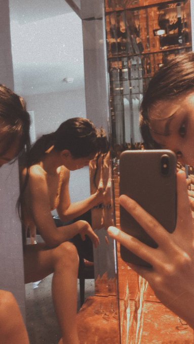 In the window 💈 https://t.co/ZbFGakDONB