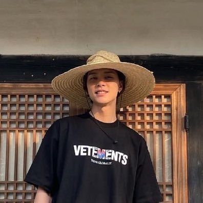 johnnyjaeisreal's tweet photo. กงมาตามจีบม่าตั้งแต่สาวๆแล้ว https://t.co/fkSjsYedVH