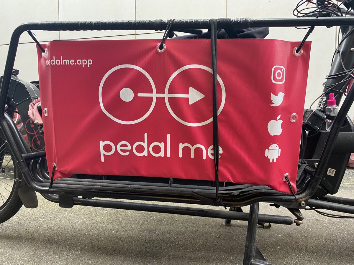 pedalmeapp's tweet image. New banniers out there in the wild courtesy of Karl - rider and graphic designer - and ⁦@CaptainCyan⁩ for the printing!