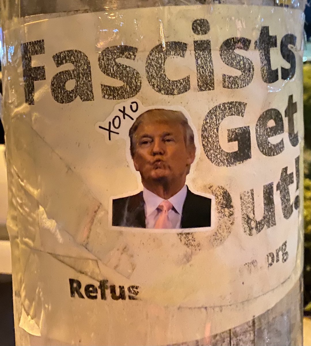 Ablonde20211's tweet photo. #RubberCement 🤣🤣🤣 https://t.co/i5fC4vvUuk