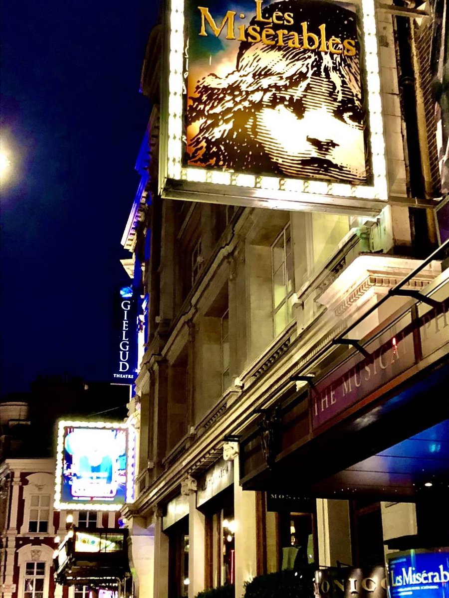 ট ইট র Insprdia インスプラディア Goeです Lnndon16 ミュージカル ロンドンと言ったらミュージカル 俳優 さんが留学するぐらい有名なのですが 一回も行ったことはありません笑 好きなカルチャーがありすぎていつも後回しになってしまうのですが今度は