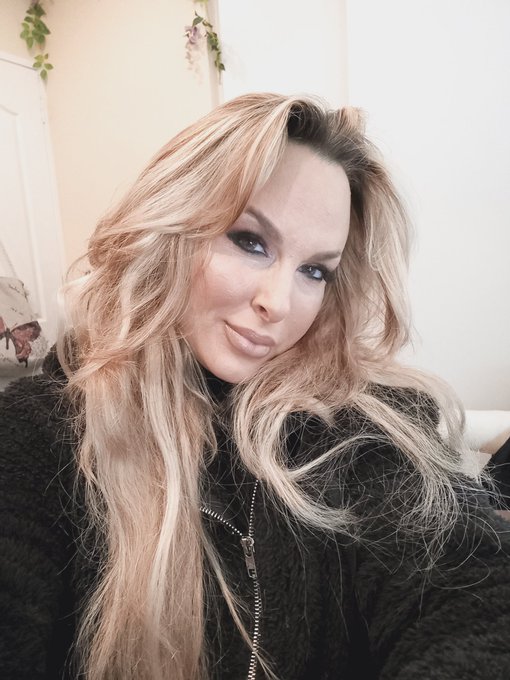 TW Pornstars - Holly Halston. Popular pictures and videos from Twitter