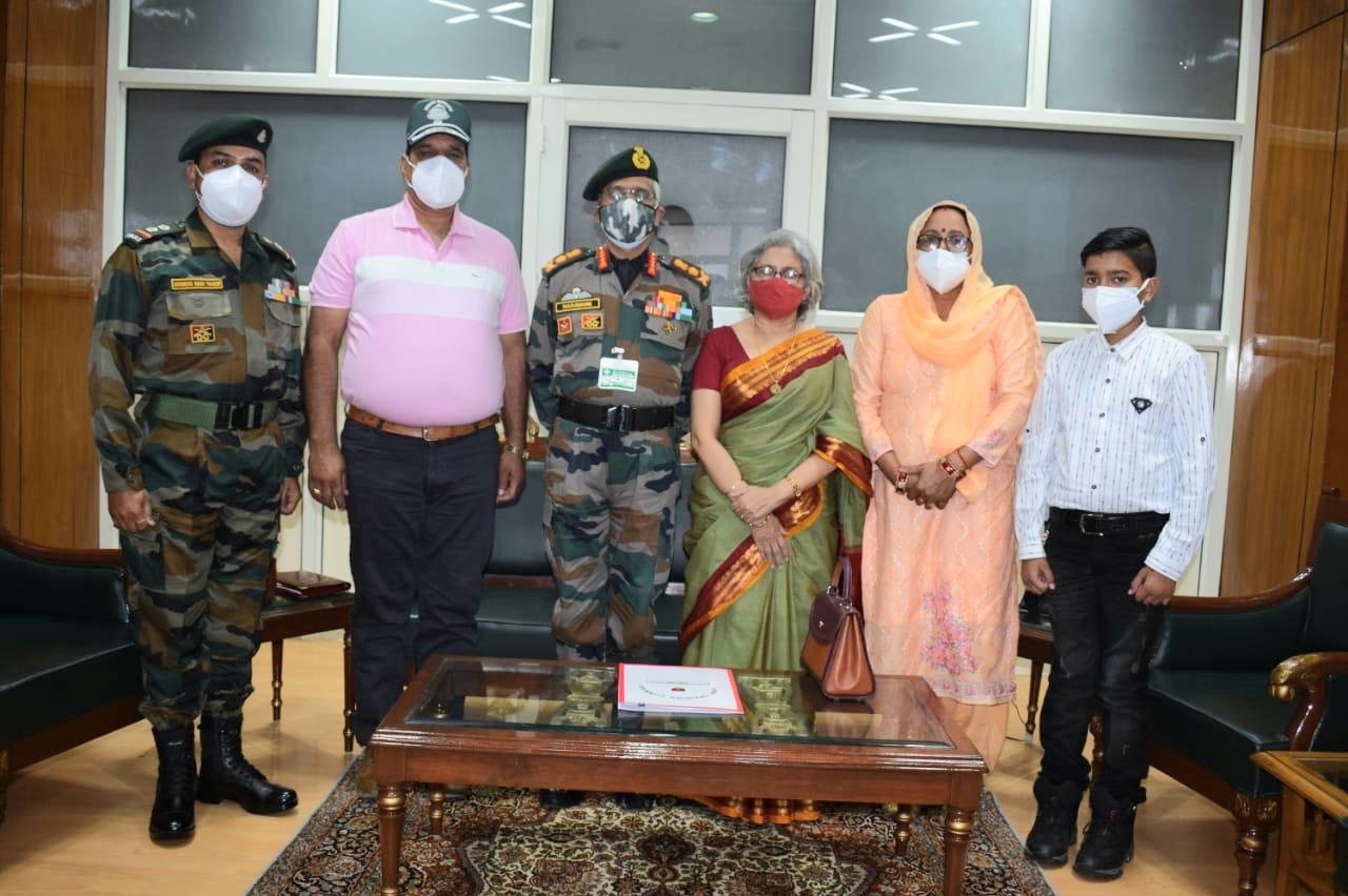 ADG PI INDIAN ARMY on Twitter "General MM Naravane, COAS and Mrs