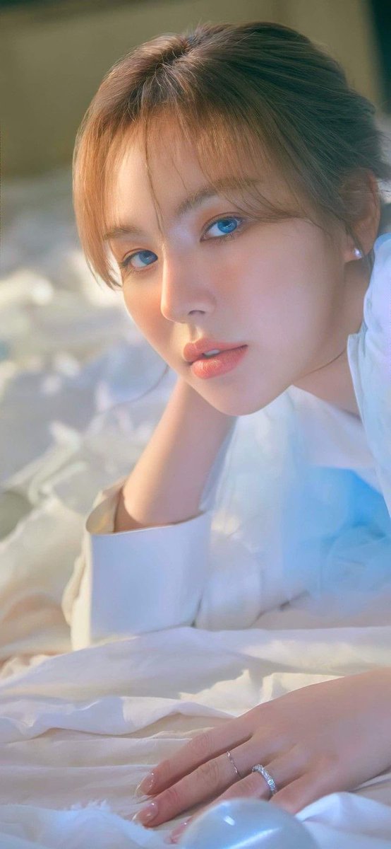 ᴹᵃʸᴿ 💮 rest tweet media