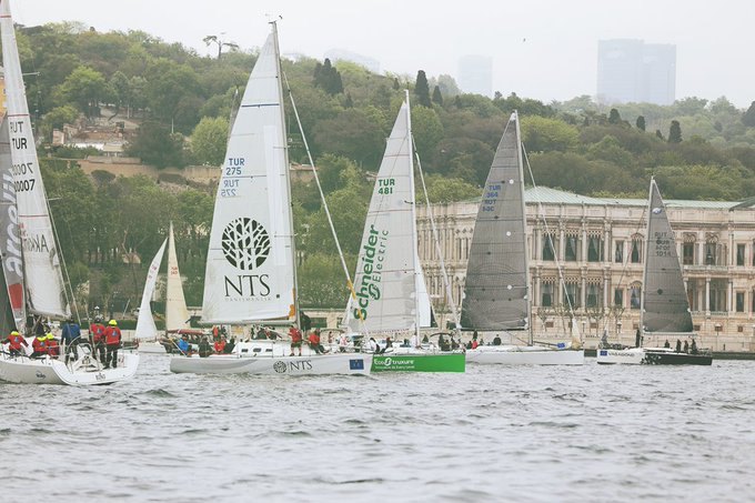 ⛵️9. BAU Bosphorus Sailing Cup
📅26 Haziran 2021 Cumartesi TSİ 11.15
🏁BAU Beşiktaş Güney Kampüsü x Anadolu Hisarı x Beşiktaş

▪️ Yarış boğazın iki yakasında sahil hattından takip edilebilir.