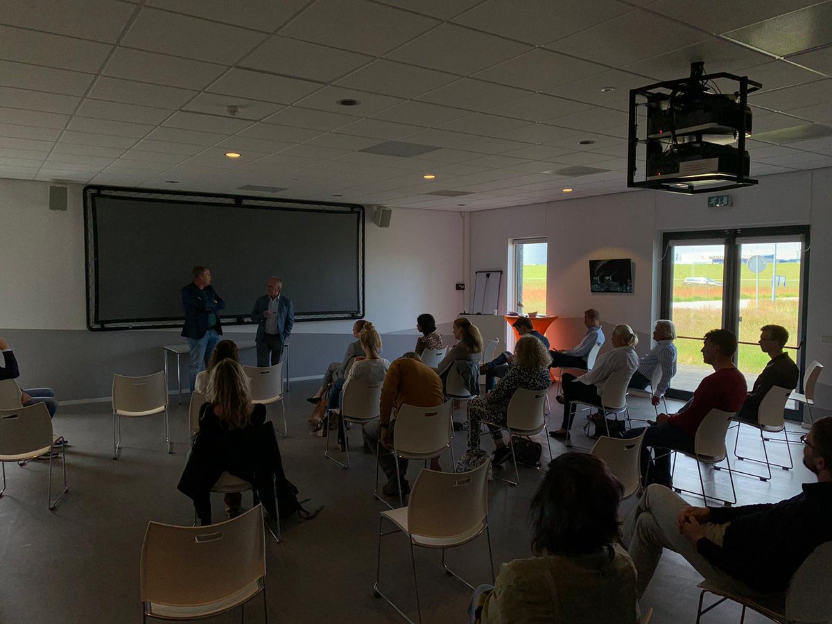 GroningerHavens's tweet photo. Gisteren vond de zomerBBQ van de MOI communities plaats in de #Eemshaven! Met sprekers Gerard de Boer  en Lusanne Tehupuring en moderator Bouke Nielsen. We kijken terug op een MO(o)I seizoen.
@EBGroningen 
#Samen #Ondernemen #GroningenInnovationPort #HarborOfTalent https://t.co/Mma552JzMa