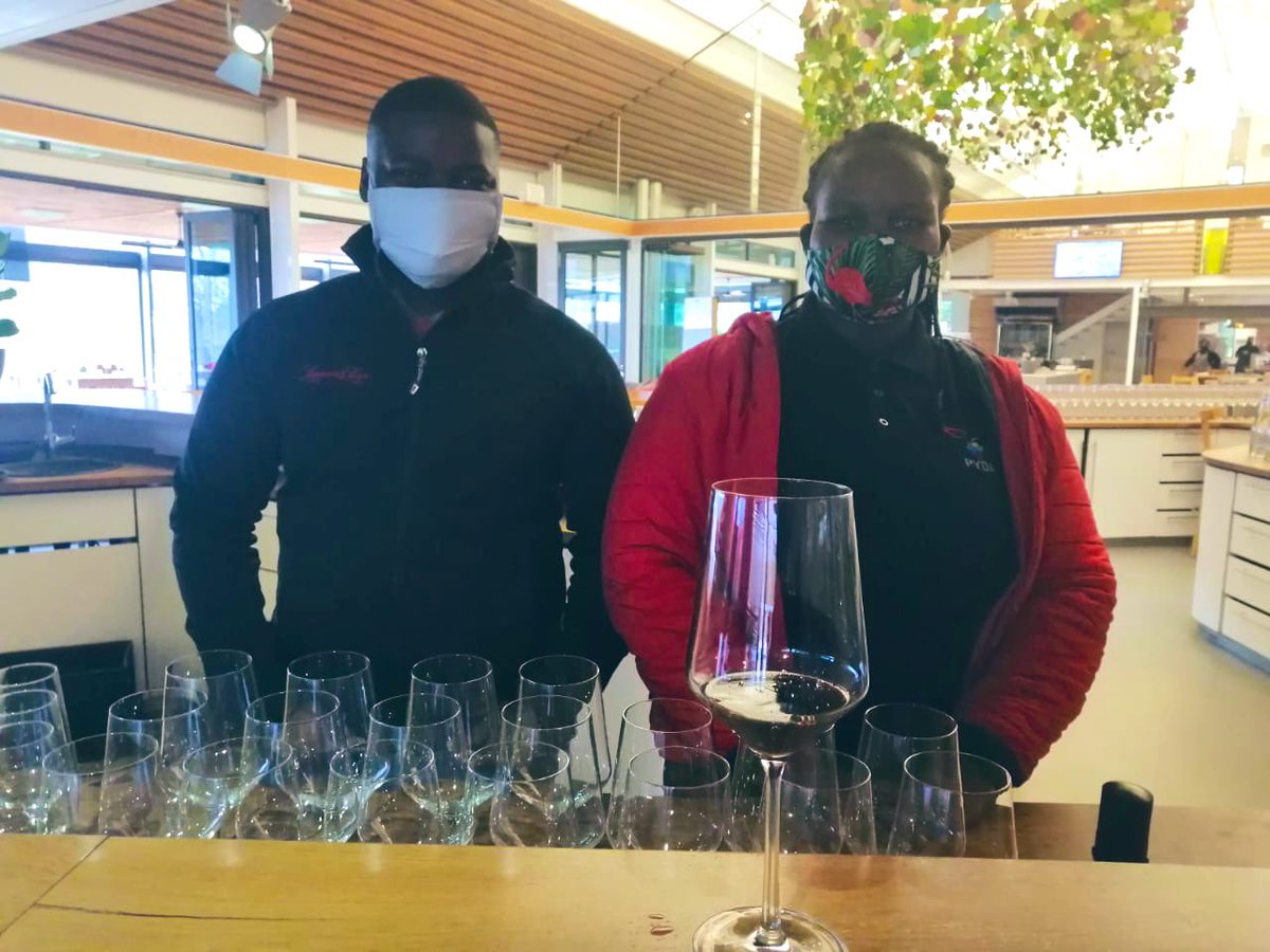 PYDAcademy's tweet photo. Siwaphiwe’s been sharpening her work skills @LeopardLeapWine over the past 2 weeks. Luyanda Maqungu, Wine Tasting Room Coordinator & super star #pydagrad was at hand to impart golden nuggets of wisdom & pointers to her! 🎊💚🇿🇦
#workplacement #workworld #learning https://t.co/DNKNxsxhOI