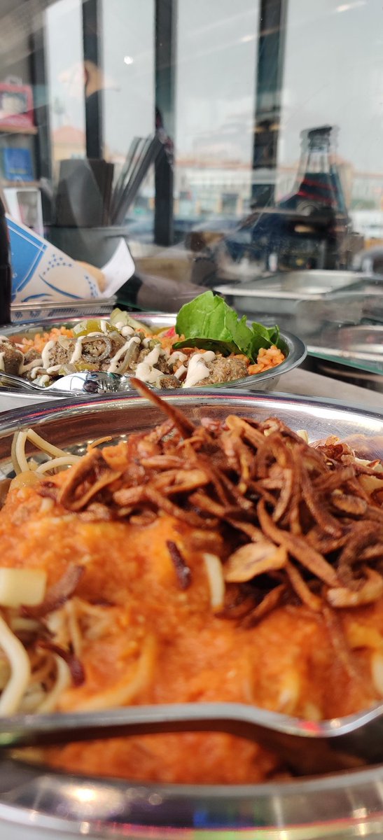 RestaurantsLon1's tweet photo. Hi 👋

زيارتي كانت لـ زوبا ZOOBA 🇪🇬🇪🇬

جربت عندهم "الكشري 🍚 - الحواوشي 🫔 - السجق " 

الكشري شيء من الجنون ويصنف من افضل انواع الكشري اللي بتاكلها في الرياض 

وعقب الليلة هذي قلها لازم تختمها بشاي كشري عشان يضبط المزاج 😴👌☕

طبعا لازم تعجز قبل بالنسبة للطاولات 

#يوم_الجمعة https://t.co/rJlrkxho0g