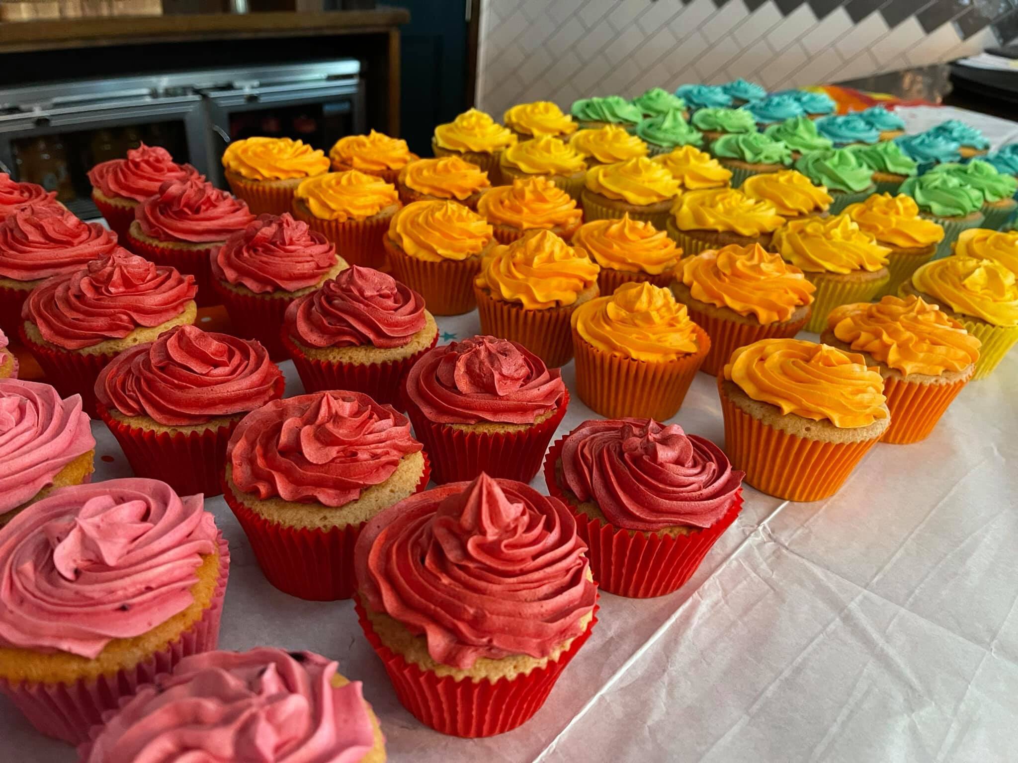1 pic. Rainbow day at HQ 😍 #PrideMonth2021 https://t.co/ckkM7AA22W