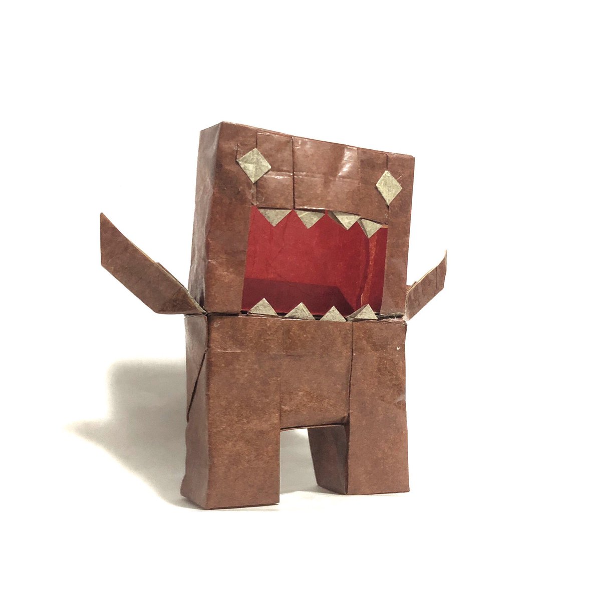Cordialess's tweet photo. Domo designed by @mxfung 

Thanks for the video tutorial!

#origami #origamiart #cartoon #domo #domokun https://t.co/hqlNQ8HJPn