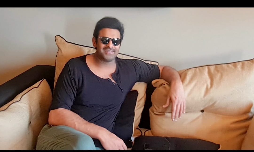 PavanAAmass's tweet image. 50 likes possible for Darling ❤️🤸‍♂️

Chaalu rojulu thrvta darshanam 🤩

#Prabhas - #RadheShyam