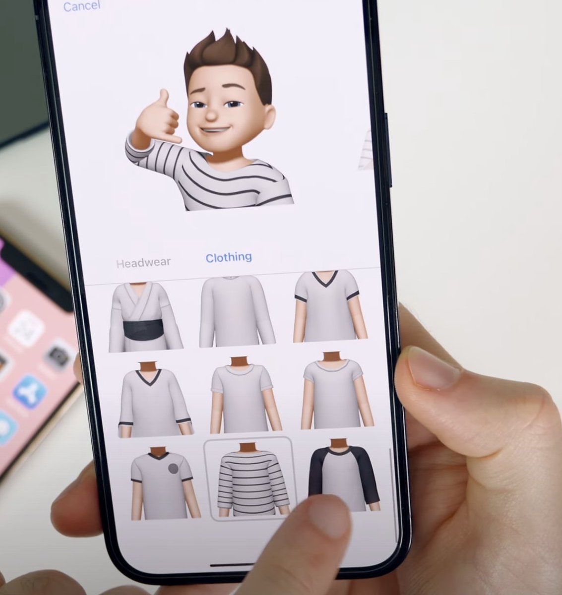 RasmusNielsen's tweet image. Memoji clothing. 🤩 #iOS15beta2