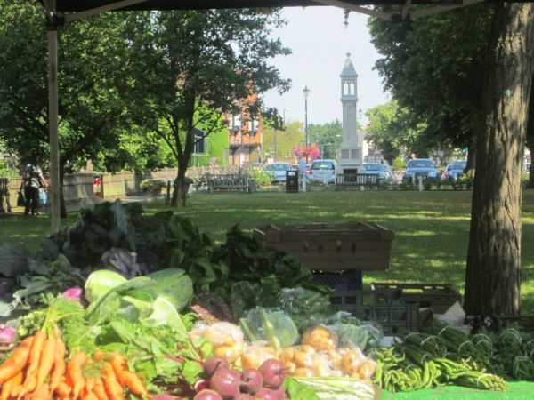 Tomorrow we're going to be in Beaconsfield for the Beaconsfield Farmer's Market from 9 - 12:30. It looks like it's going to be a lovely dayso why not top it off with some delicious local cheese?

#beaconsfieldfarmersmarket #beaconsfield #marlowcheesecompany #cheese #localfood