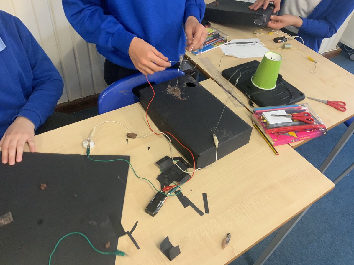 GhaiMrs's tweet photo. Year 5 at @JPAcademyTipton have made their own buzzer games! They did lots of work on circuits and then designed and built their buzzer games with the complete circuits! Fantastic work Year 5!
#Year5 #STEM #Science #design #technology #STEMeducation https://t.co/8jVhd2nbVb