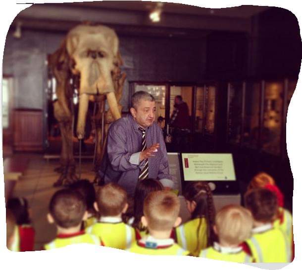 playbackgammon's tweet image. Irving tells this story as though it has only been heard for the first time! every time! All those kids are entranced. Lovely praise from Karen Brackenridge  7yrs ago @McrMuseum